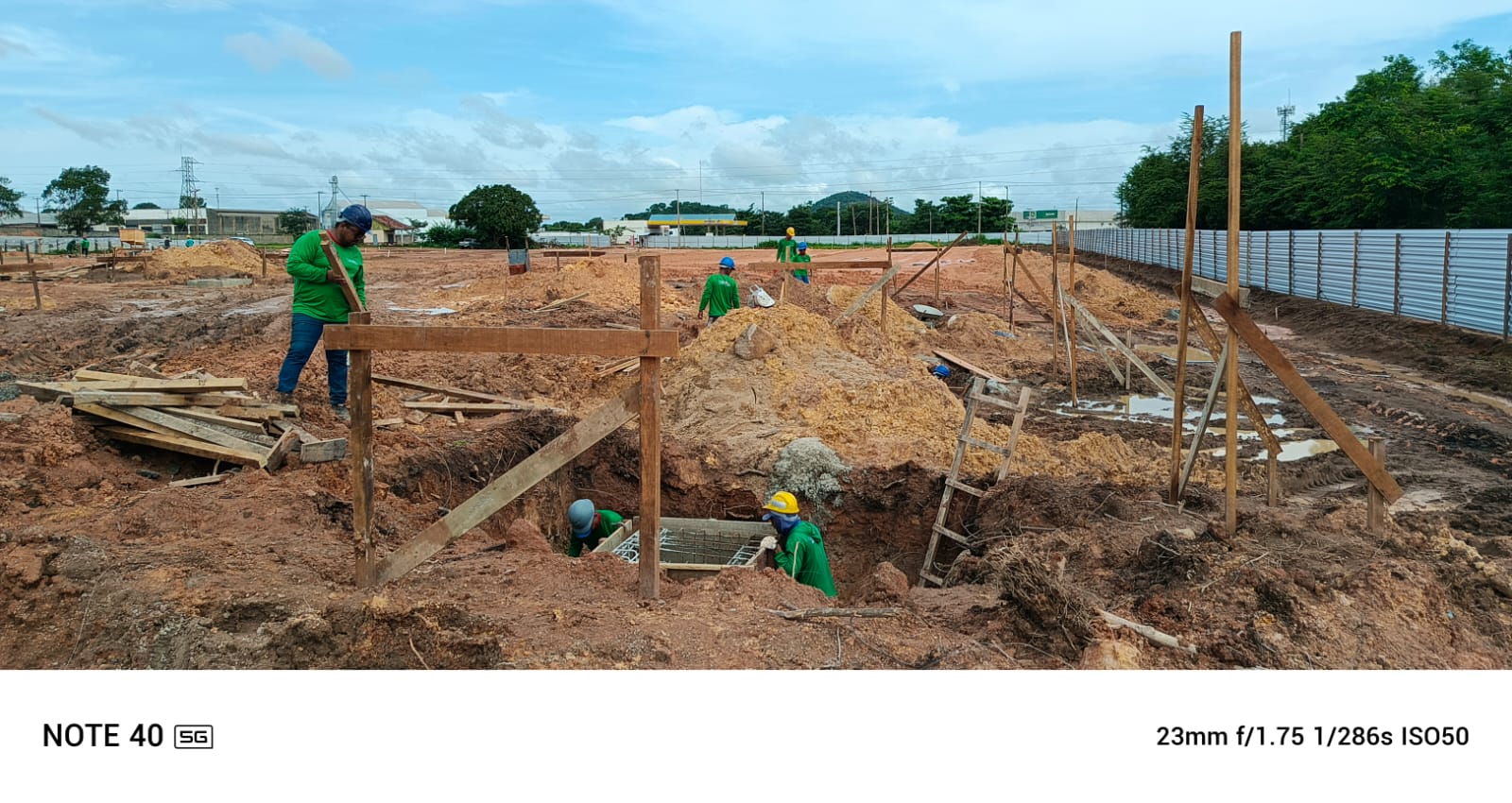 Levantamento de paredes externas